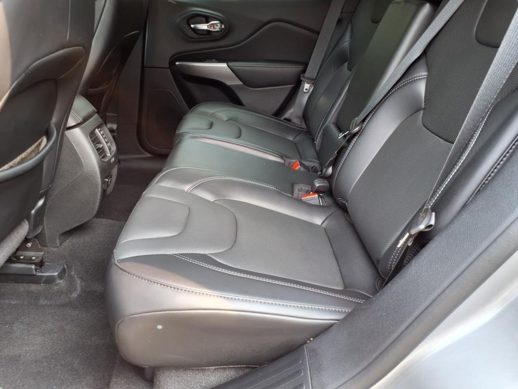 used 2021 Jeep Cherokee car, priced at $22,295