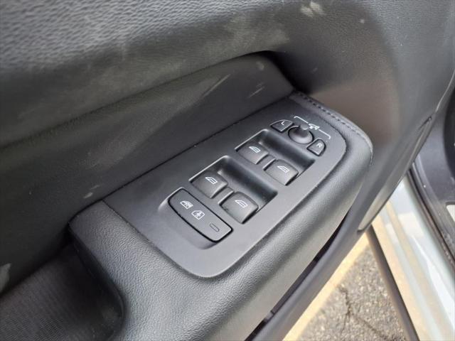 used 2023 Volvo XC60 car, priced at $28,995