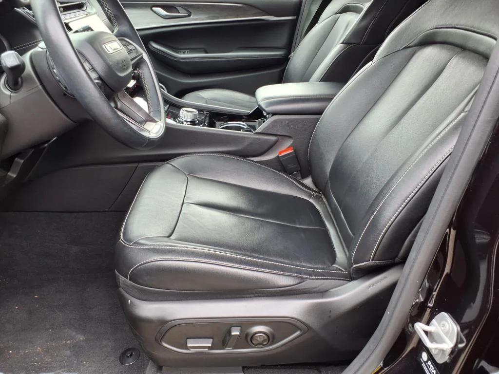 used 2022 Jeep Grand Cherokee L car, priced at $28,995