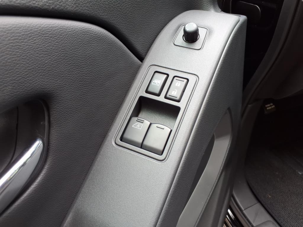 used 2025 Nissan Frontier car, priced at $28,995