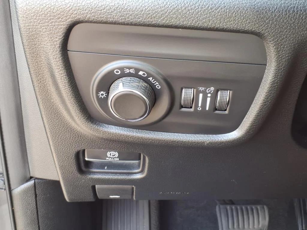 used 2022 Jeep Grand Cherokee L car, priced at $18,995