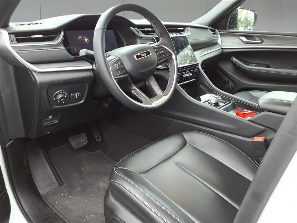 used 2024 Jeep Grand Cherokee L car, priced at $28,995