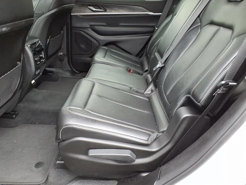 used 2024 Jeep Grand Cherokee L car, priced at $28,995