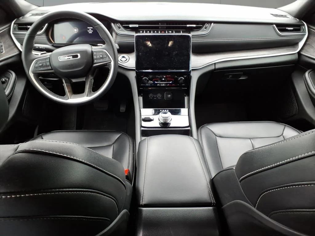used 2024 Jeep Grand Cherokee L car, priced at $28,995