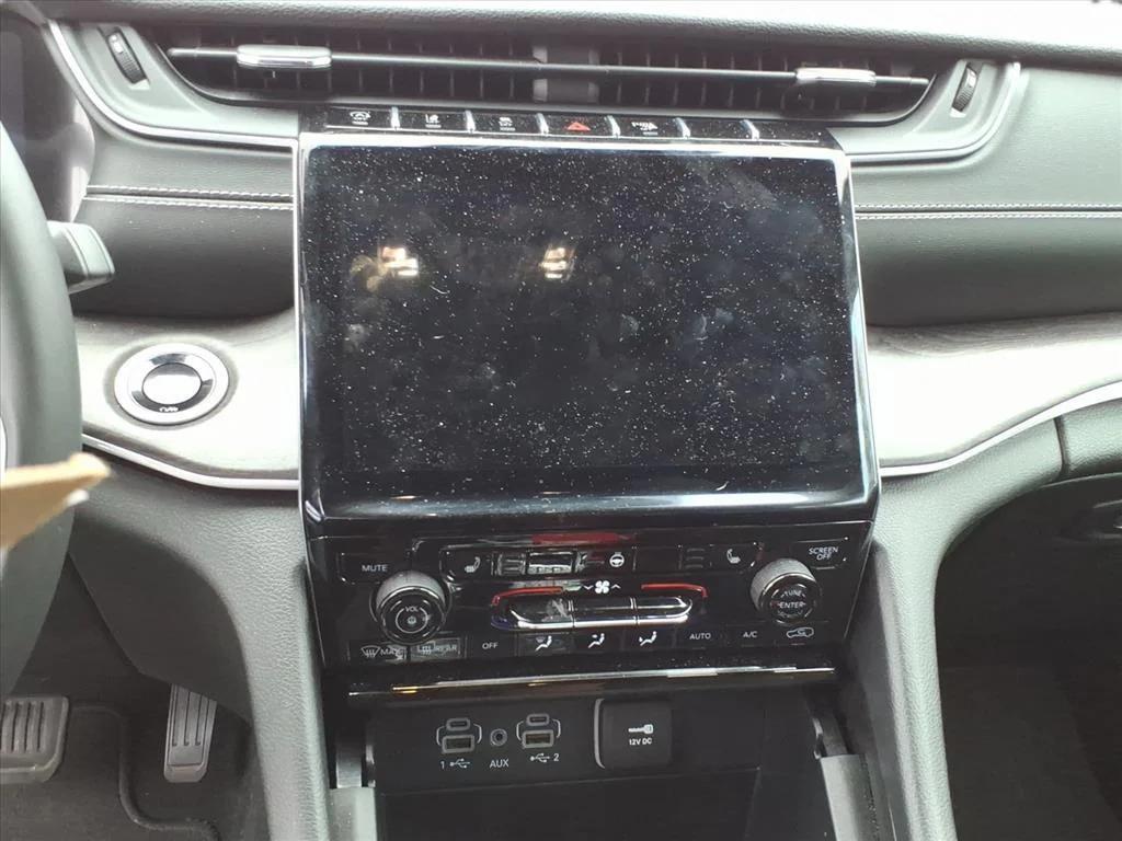used 2024 Jeep Grand Cherokee L car, priced at $28,995