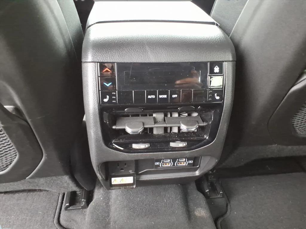 used 2024 Jeep Grand Cherokee L car, priced at $28,995