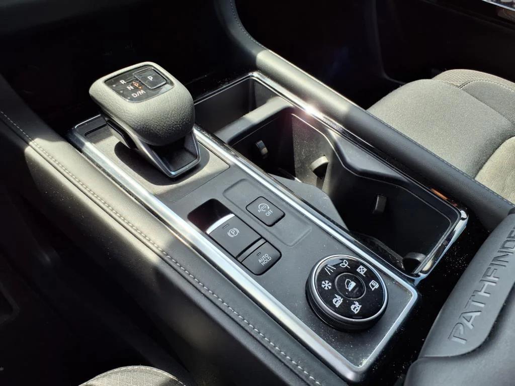 used 2024 Nissan Pathfinder car, priced at $29,995