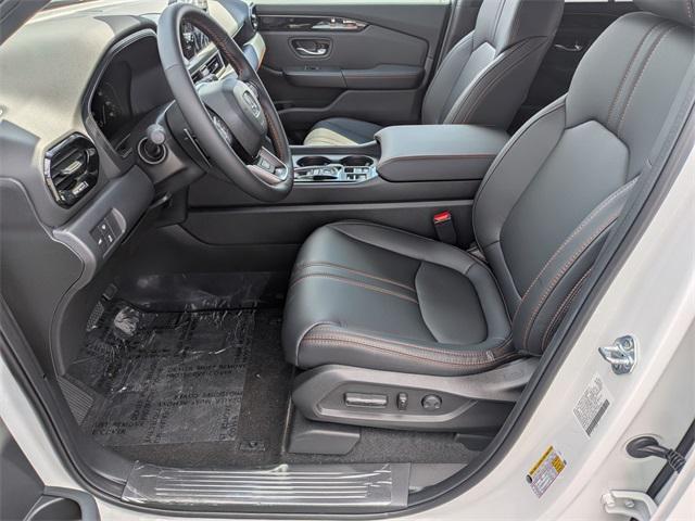 new 2025 Honda Pilot car, priced at $51,830