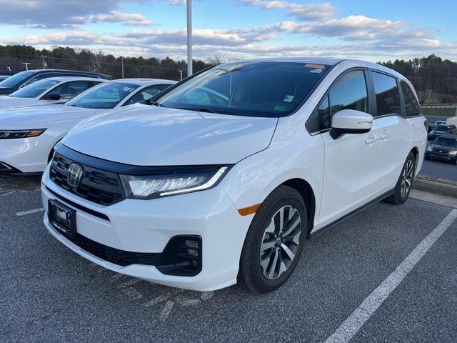 used 2025 Honda Odyssey car, priced at $41,998