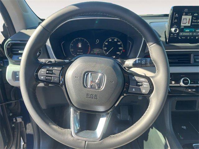 new 2025 Honda Pilot car, priced at $49,745
