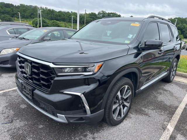 used 2025 Honda Pilot car, priced at $46,998