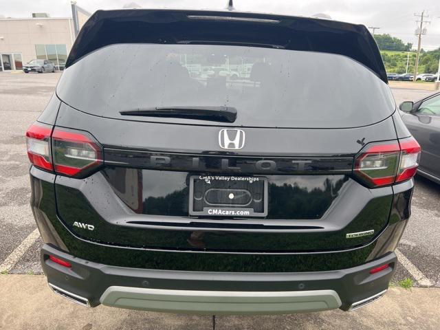 used 2025 Honda Pilot car, priced at $46,998