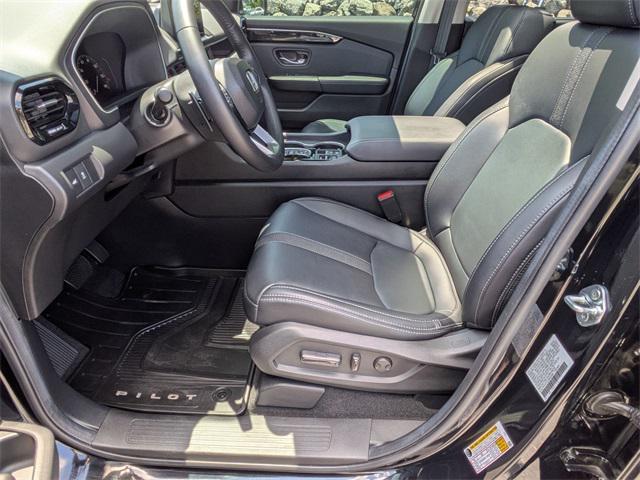 used 2025 Honda Pilot car, priced at $46,998