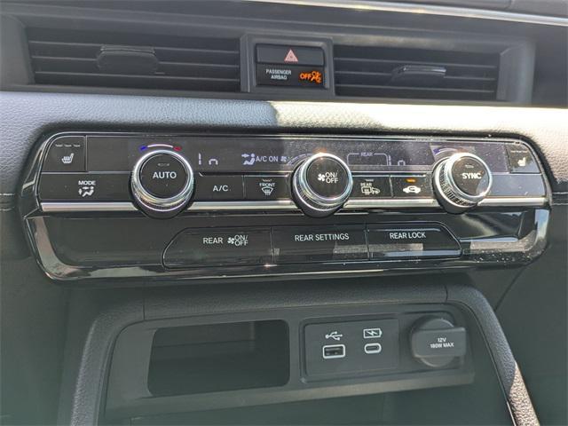 used 2025 Honda Pilot car, priced at $46,998