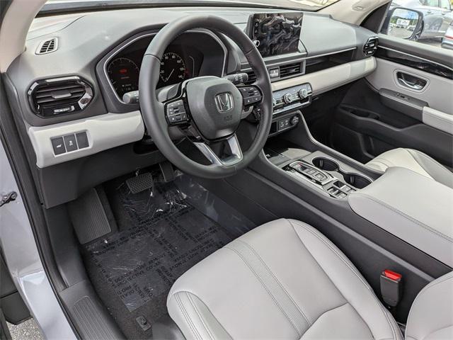 new 2025 Honda Pilot car, priced at $52,995