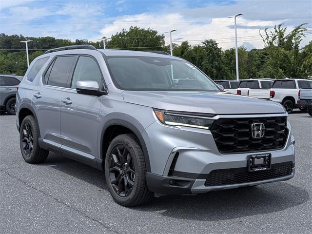 new 2025 Honda Pilot car, priced at $52,995