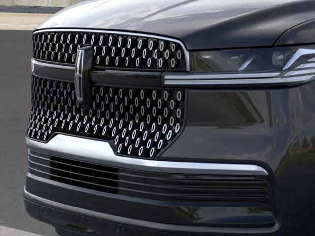 new 2025 Lincoln Navigator car, priced at $95,942