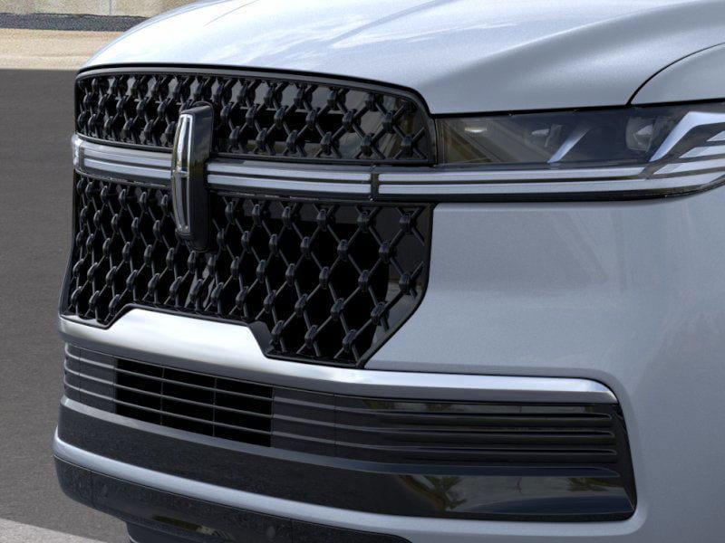new 2025 Lincoln Navigator car, priced at $96,933