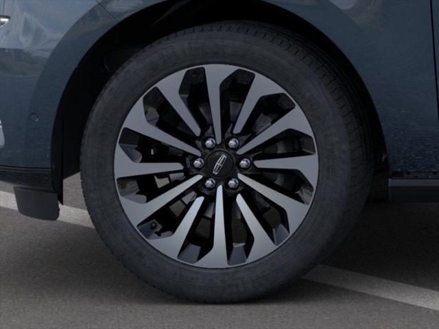 new 2024 Lincoln Navigator car, priced at $92,590