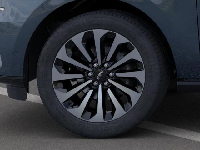 new 2024 Lincoln Navigator car, priced at $92,590