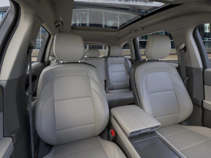 new 2025 Lincoln Nautilus car, priced at $51,328