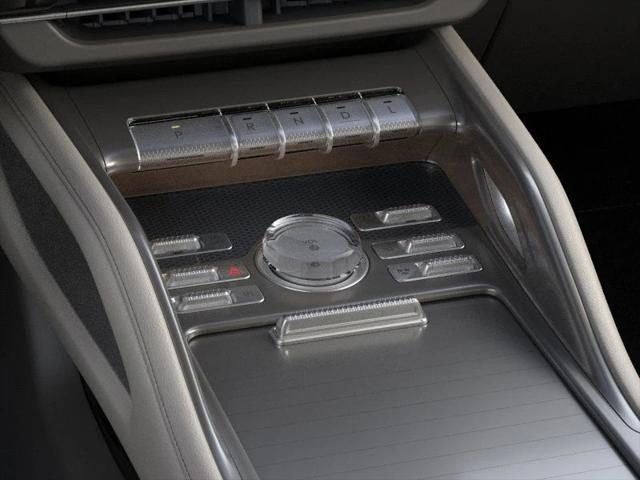 new 2025 Lincoln Nautilus car, priced at $50,686