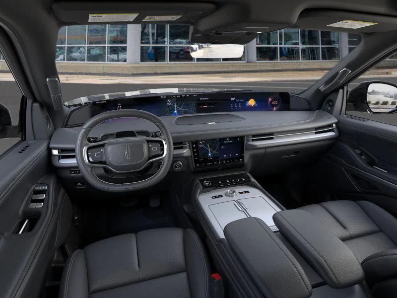 new 2025 Lincoln Navigator car, priced at $101,677
