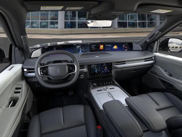 new 2025 Lincoln Navigator car, priced at $95,673