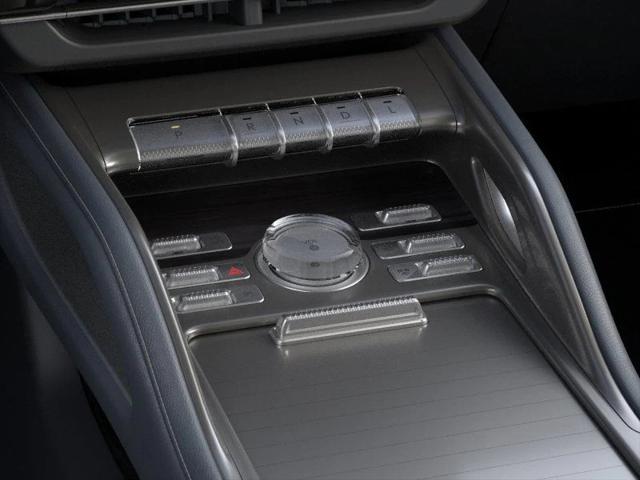 new 2025 Lincoln Nautilus car, priced at $58,204
