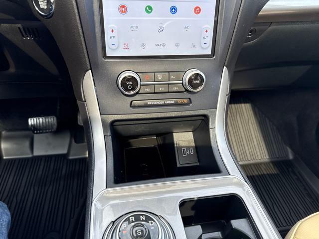 used 2024 Ford Edge car, priced at $33,003