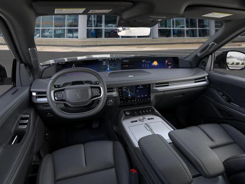 new 2025 Lincoln Navigator car, priced at $95,303