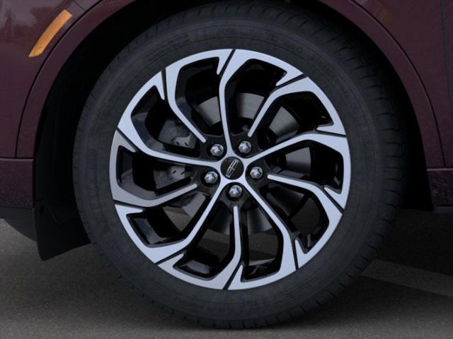used 2025 Lincoln Nautilus car, priced at $59,884