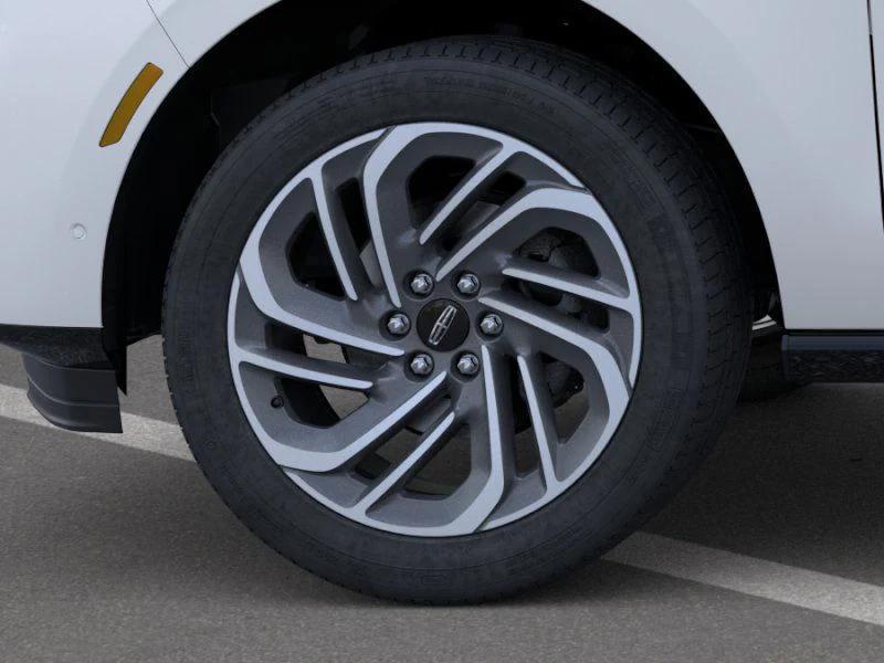 new 2025 Lincoln Navigator car, priced at $95,615