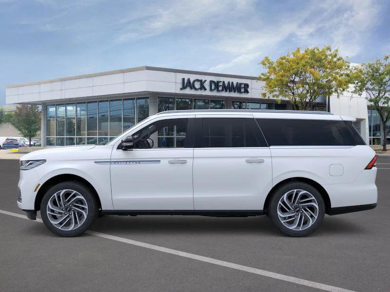 new 2025 Lincoln Navigator car, priced at $95,615