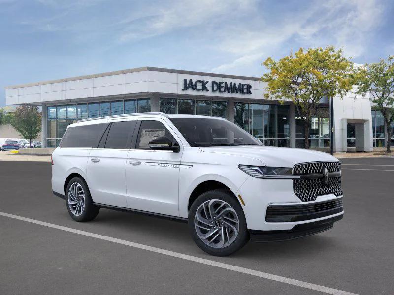 new 2025 Lincoln Navigator car, priced at $95,615