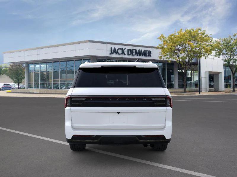 new 2025 Lincoln Navigator car, priced at $95,615