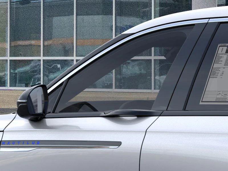 new 2025 Lincoln Nautilus car, priced at $46,476