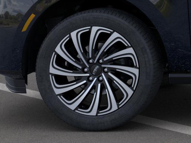 new 2025 Lincoln Navigator car, priced at $108,150