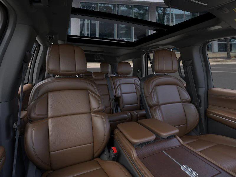 new 2025 Lincoln Navigator car, priced at $93,993