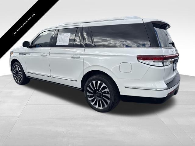 used 2022 Lincoln Navigator car, priced at $62,116