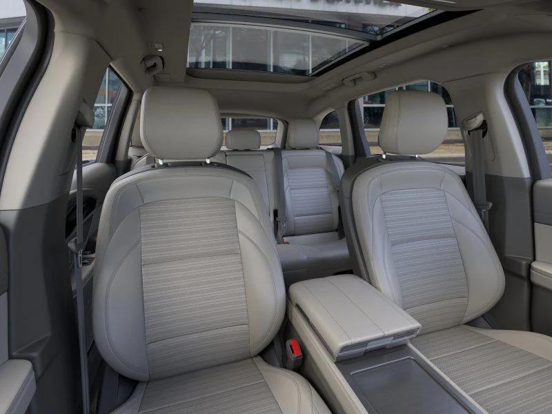new 2025 Lincoln Nautilus car, priced at $59,884