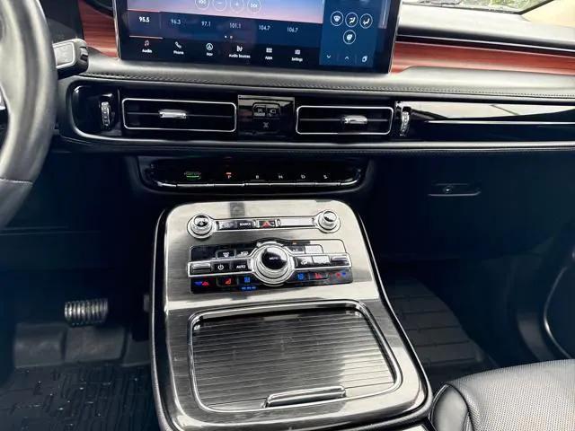 used 2022 Lincoln Nautilus car, priced at $34,993