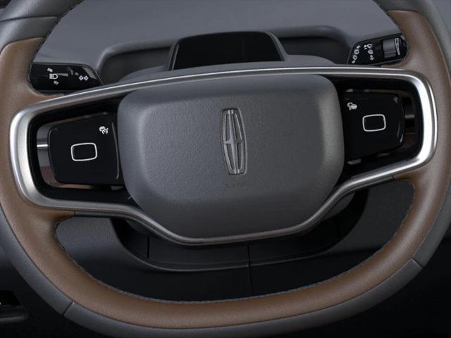 new 2025 Lincoln Navigator car, priced at $95,823