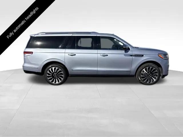 used 2022 Lincoln Navigator car, priced at $68,999