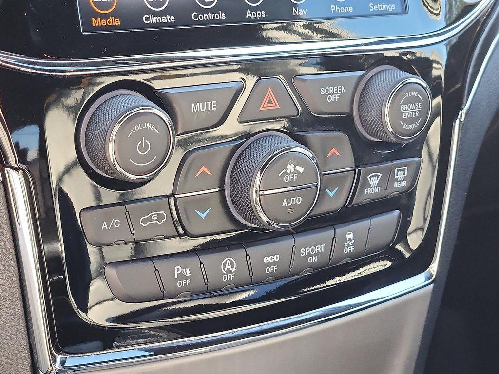 used 2020 Jeep Grand Cherokee car, priced at $21,538