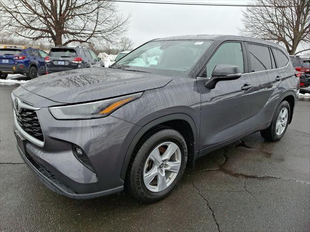 used 2023 Toyota Highlander car, priced at $33,498