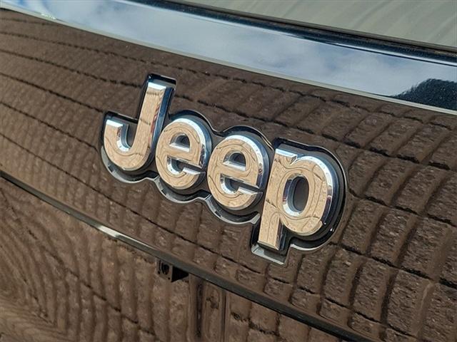 used 2021 Jeep Grand Cherokee car, priced at $22,897