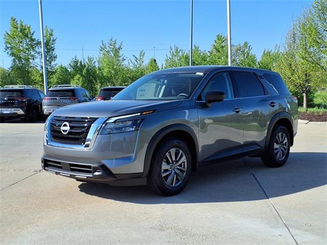 new 2025 Nissan Pathfinder car, priced at $38,014