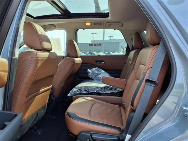 new 2025 Nissan Pathfinder car, priced at $54,485