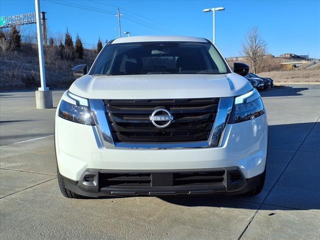 new 2025 Nissan Pathfinder car, priced at $39,510